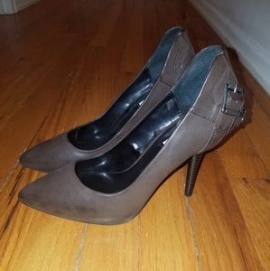 Simply Vera Vera Wang Lexi Brown heels